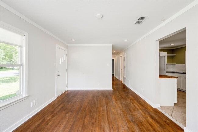 Building Photo - 8314 Polar Dr