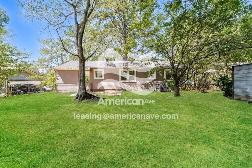 Building Photo - 3174 Charleston Dr