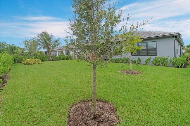 Building Photo - 4566 Silverwood Ln N