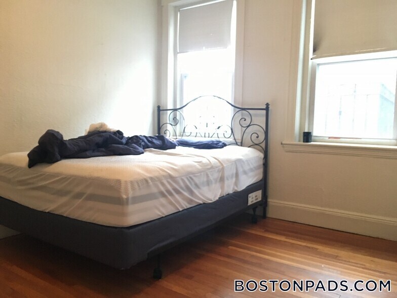 Building Photo - 1800 Commonwealth Ave