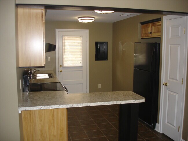 Building Photo - 4Plex - 1104