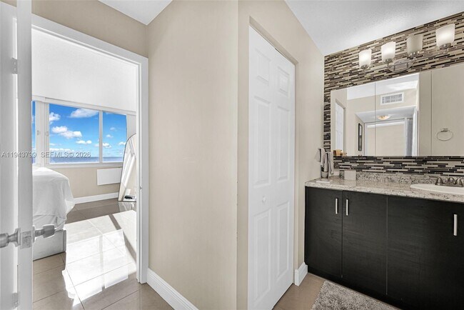 Building Photo - 7135 Collins Ave