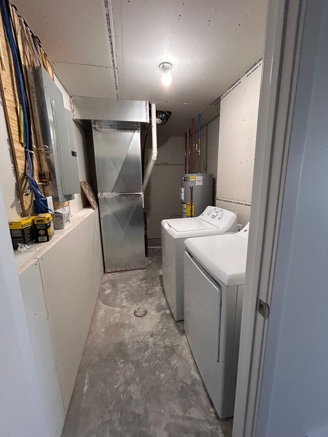 Building Photo - 3 Bed 3 Bath TownHome