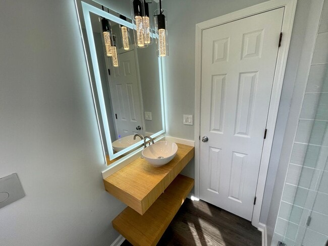 Building Photo - Gorgeous One of a Kind Home! - Available Now!