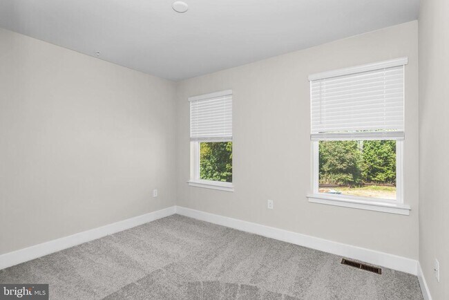 Building Photo - 2110 Winterberry Ln