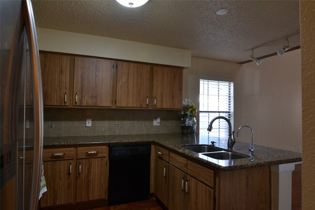Building Photo - 13461 Garden Grove