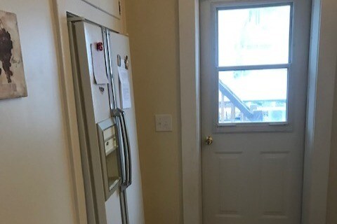 Building Photo - 146 Lake George Ave