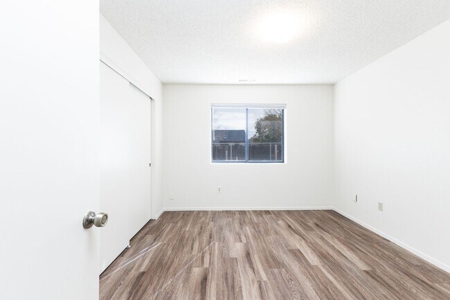 Building Photo - 3 bedroom 2 bathroom Ranch Style Home in Prescott Valley!