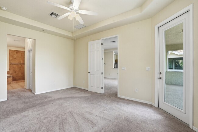 Building Photo - 12854 Carrington Cir