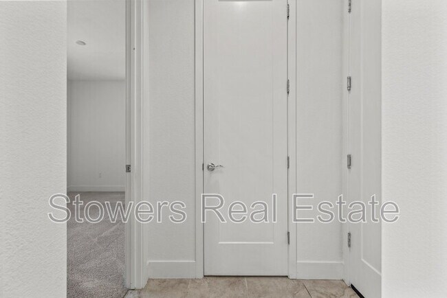 Building Photo - 2012 Confidence Wy