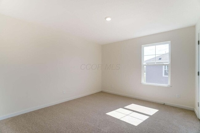 Building Photo - 852 Sunny Vale Dr