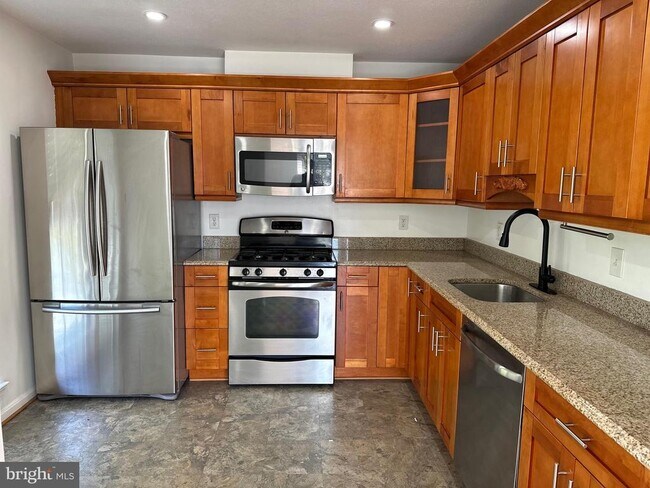 Building Photo - 5960 Millrace Ct