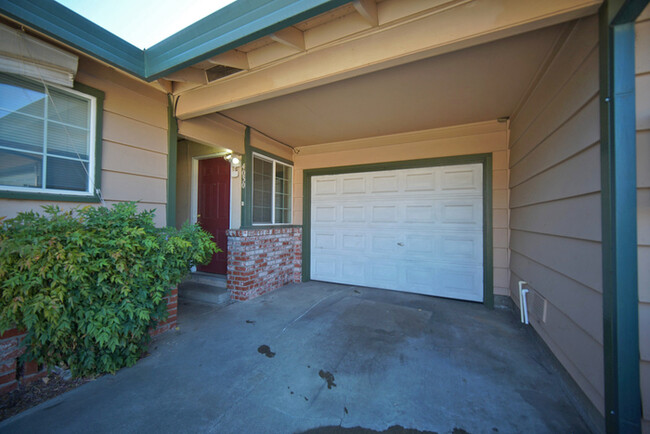 Primary Photo - Charming 2-bedroom 1-bathroom in Carmichael!