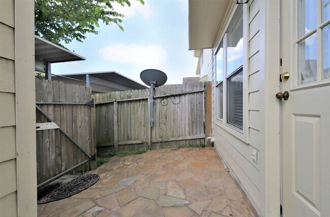 Building Photo - 11735 Alief Clodine Rd