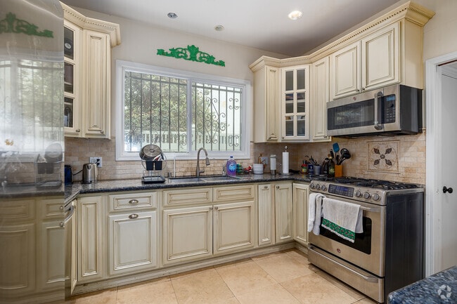 Interior Photo - 216 S Orange Dr.