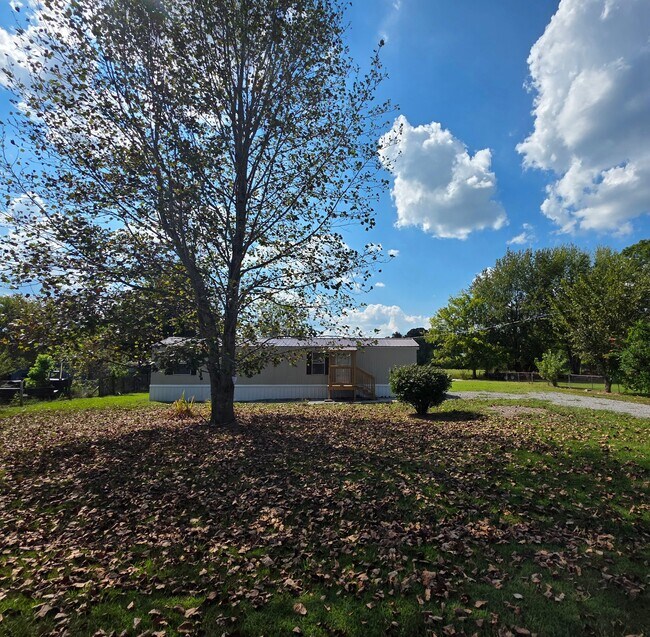 Building Photo - 1011 Jane Cir