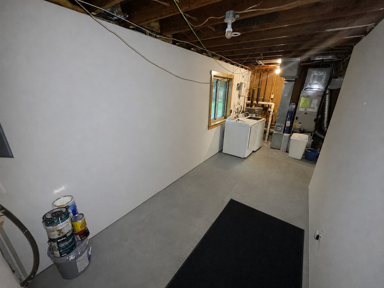 Building Photo - 7708 Suthard Dr