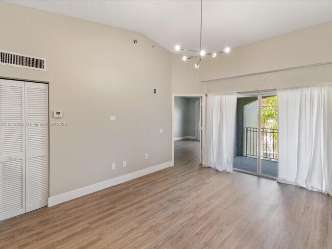 Building Photo - 155 NW 96th Terrace