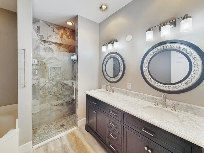 Building Photo - 2400 E Aragon Blvd