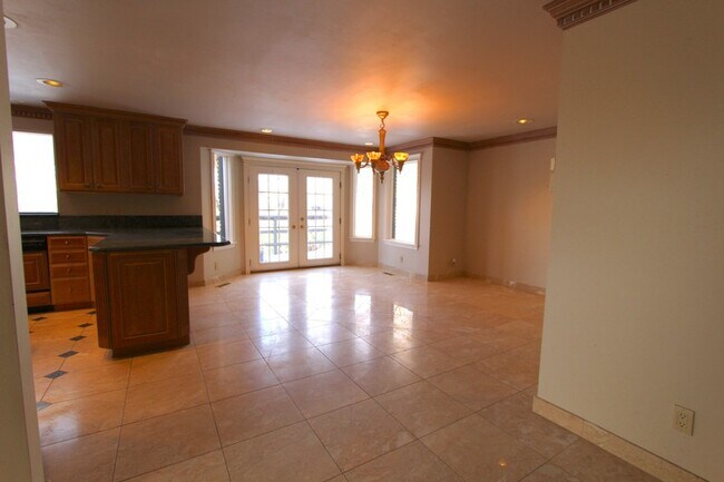 Building Photo - 3333 Deer Hollow Dr