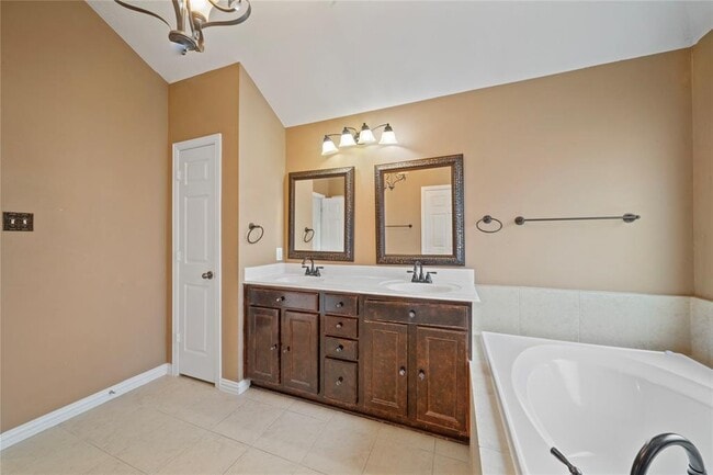 Building Photo - 7030 Thistlewood Park Ct