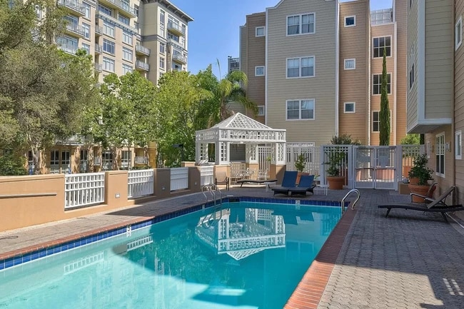 Building Photo - 550 Ortega Ave