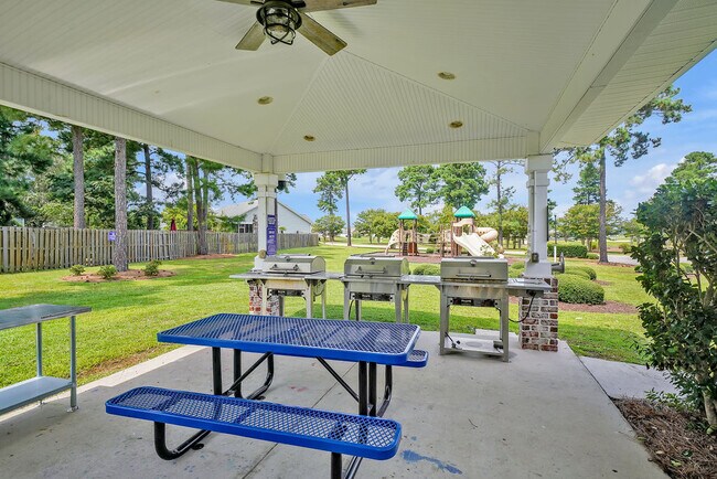 Building Photo - 1604 Royal Pine Ct
