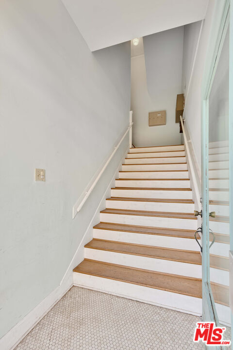 Building Photo - 5121 1/2 N Eagle Rock Blvd