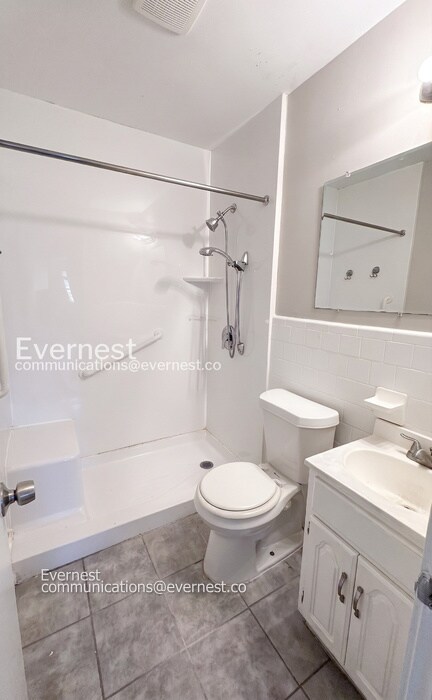 Building Photo - 200 Woodward Dr