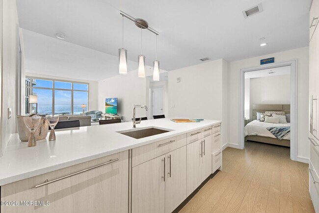 Building Photo - 15 Morris Ave