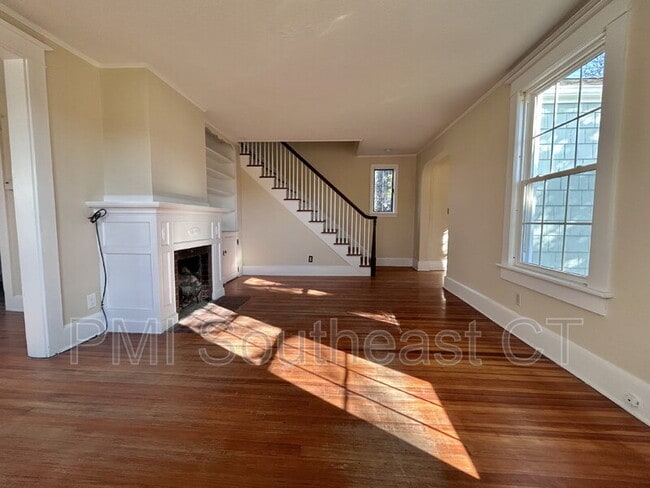 Building Photo - 142 Old Norwich Rd