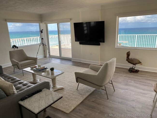 Building Photo - 3030 S Ocean Blvd