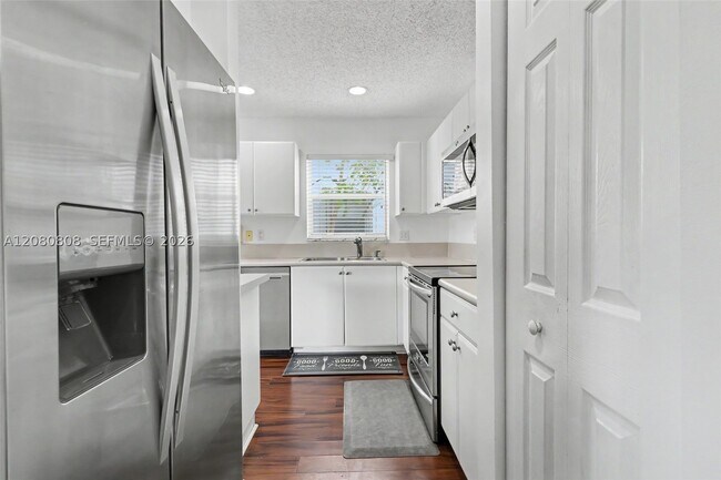 Building Photo - 9944 NW 19th Pl