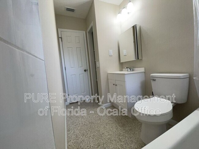 Building Photo - 12142 SE 87th Terrace
