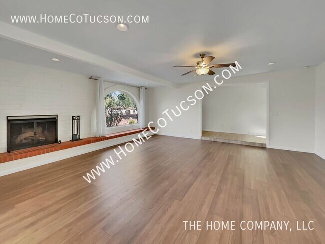 Building Photo - 8628 N Placita Del Cardo