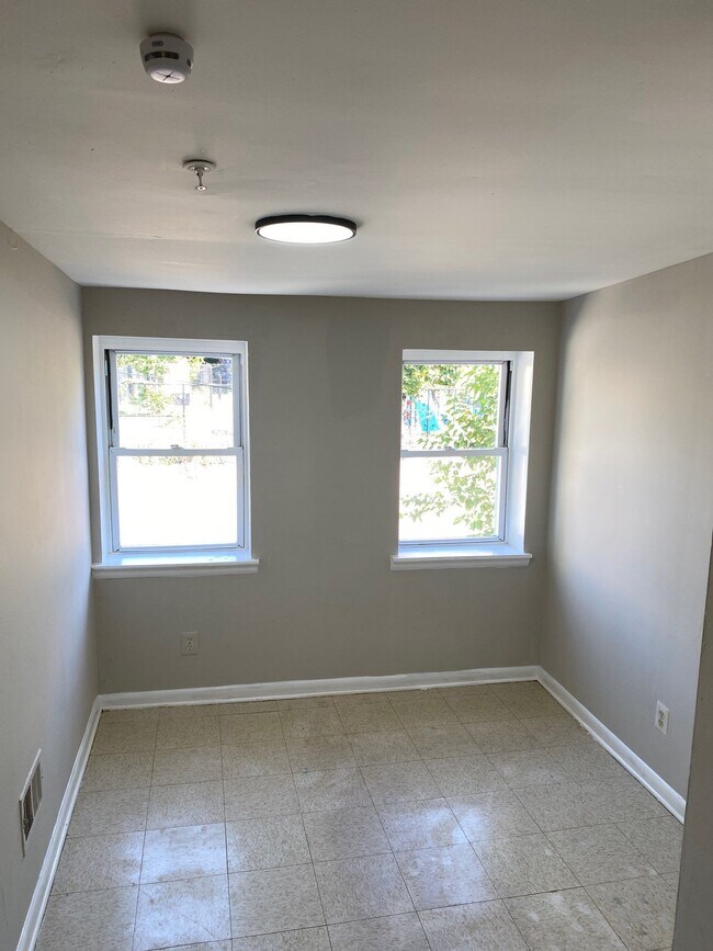 Building Photo - 1716 Riggs Ave