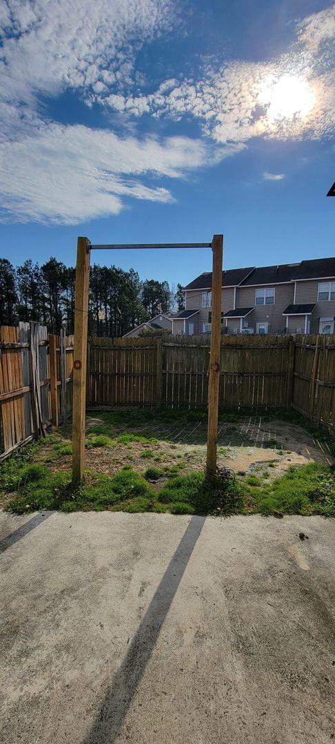 Building Photo - 106 Pinegrove Ct