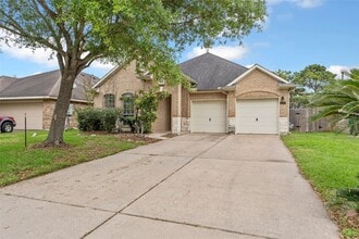 Building Photo - 407 Livingstone Ln