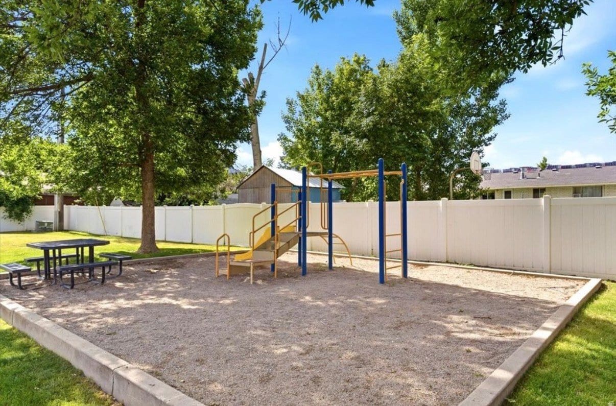 Building Photo - 80 Peregrine Ln