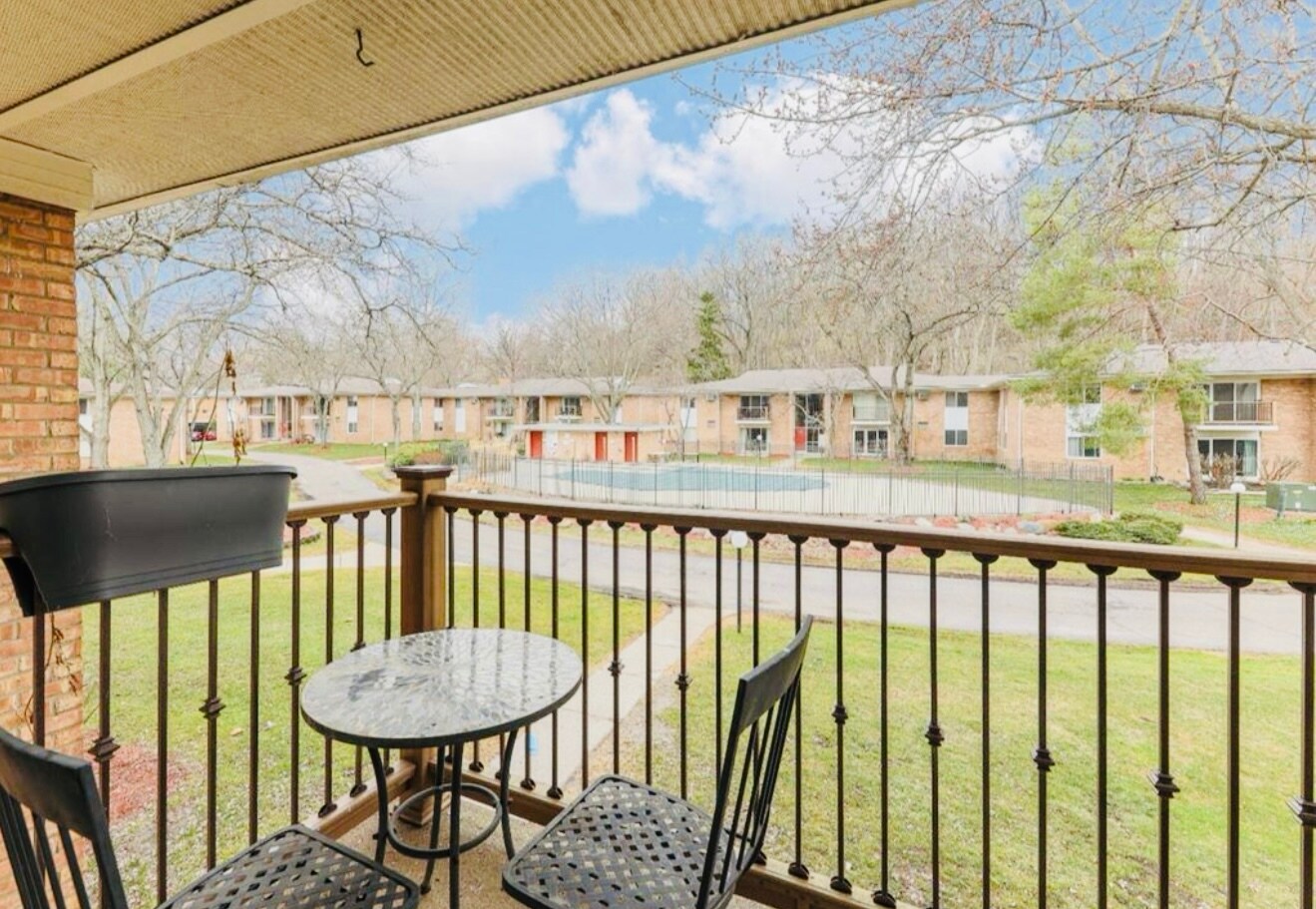 Building Photo - 1233 Island Dr