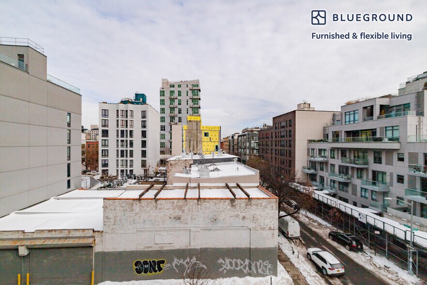 Building Photo - 130 Hope St