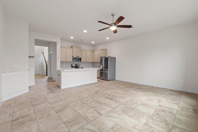 Building Photo - 13001 Hymeadow Dr