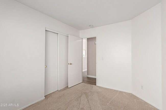 Building Photo - 1058 West Swan Drive