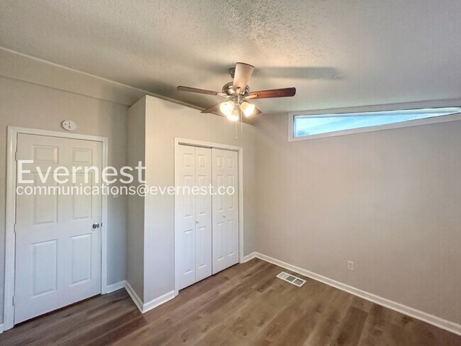 Building Photo - 1449 Ticonderoga Dr