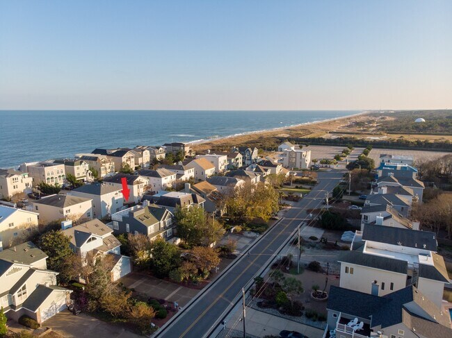 Building Photo - Beautiful Furnished Croatan Beach Home.