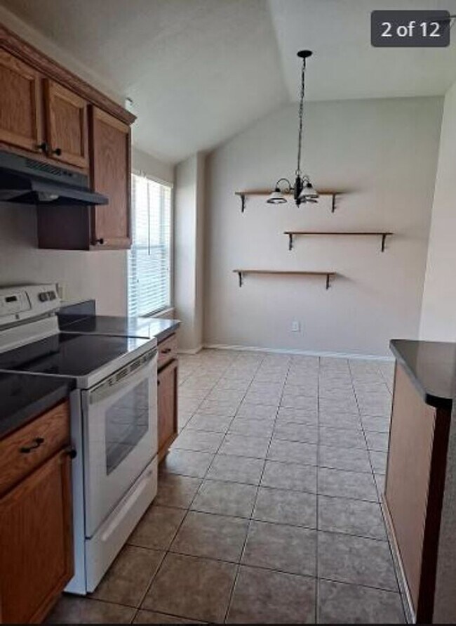 Building Photo - Charming 4-Bedroom Home in a Great Red Oak Neighborhood