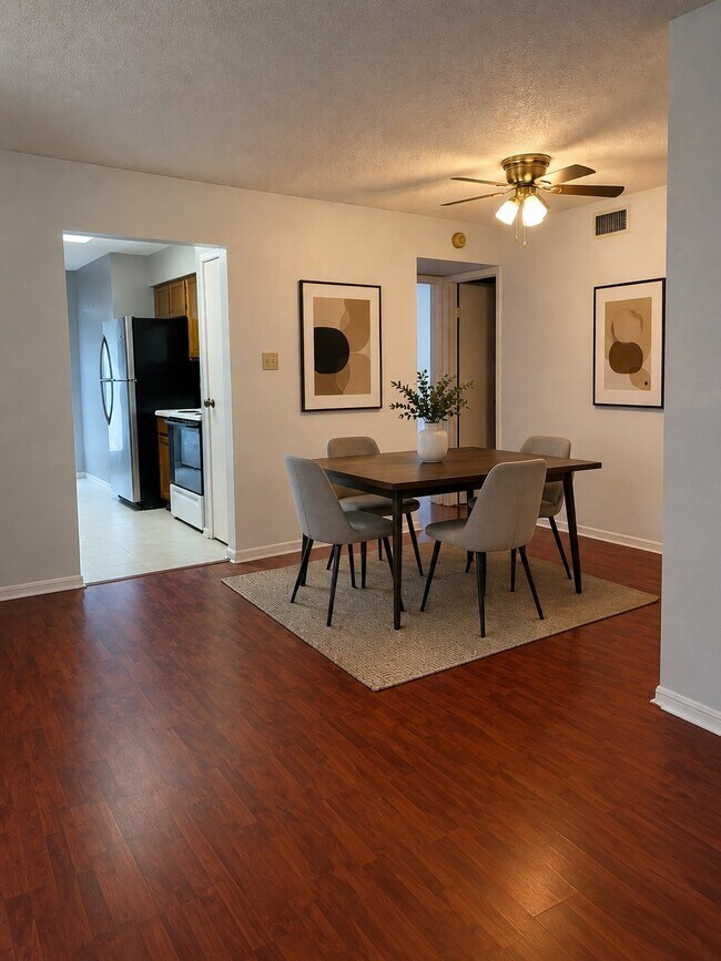 Building Photo - 2120 El Paseo St