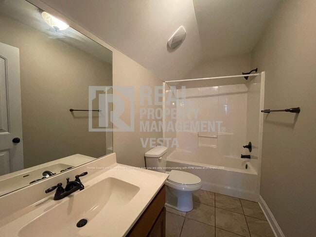 Building Photo - 904 Rainbow Springs Rd