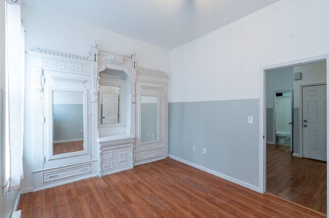 Building Photo - 2219 N 16th St