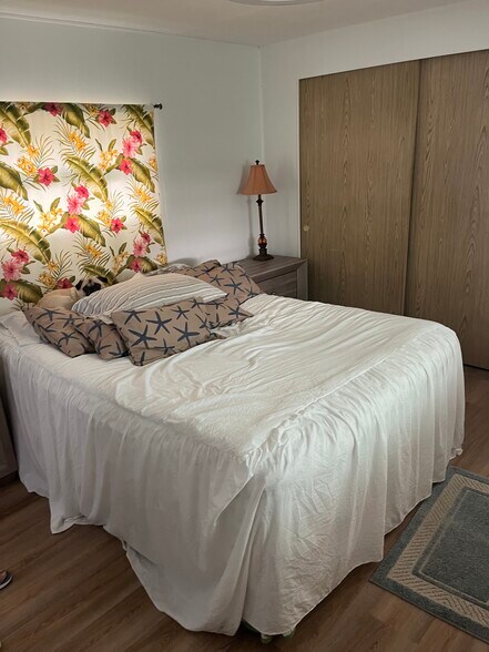 Building Photo - 4841 92nd St N